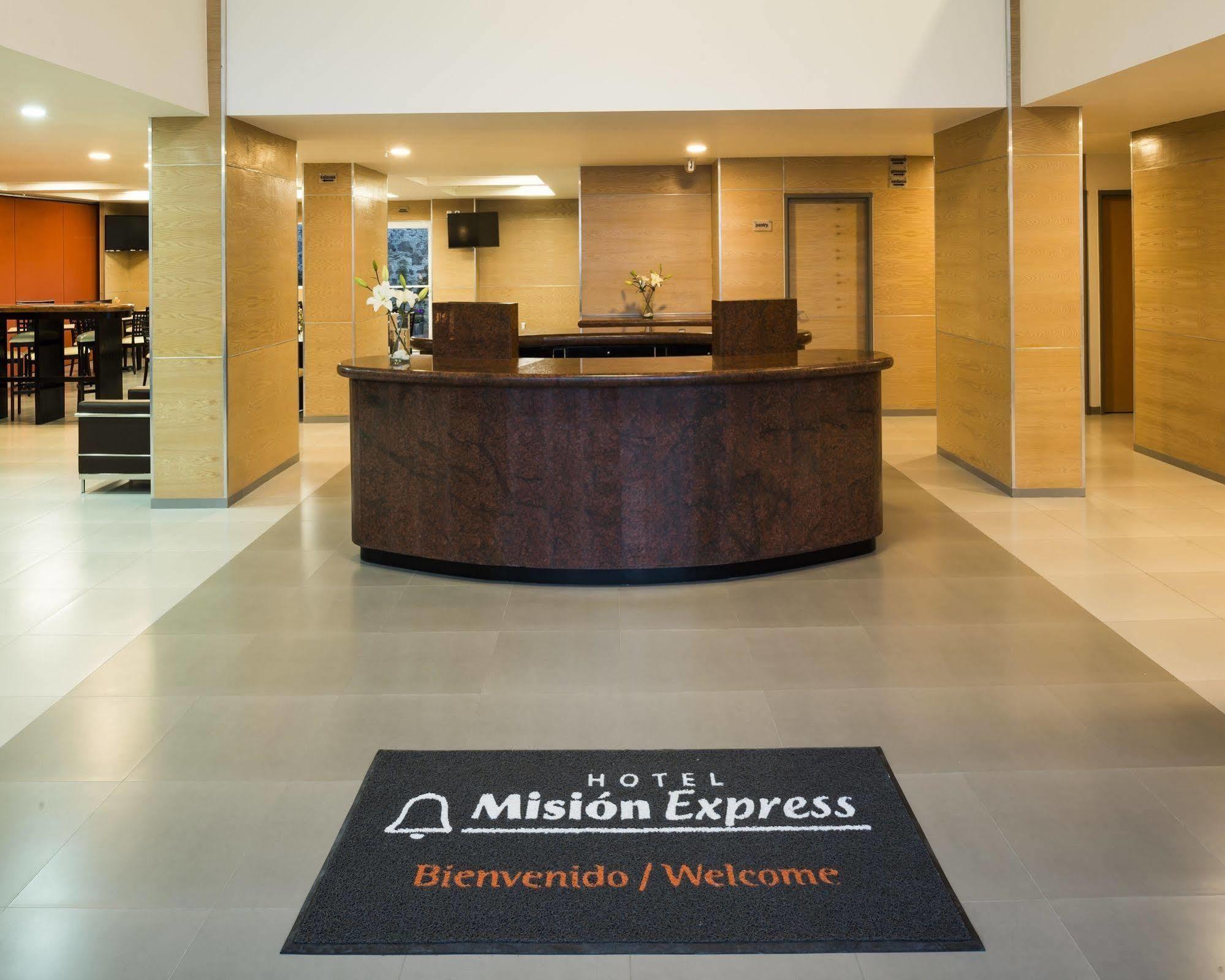 מלון Mision Express קרטרו מראה חיצוני תמונה